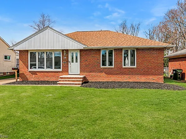 1552 Algiers Dr, Mayfield Heights, OH 44124
