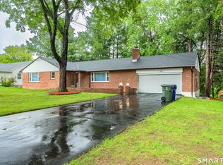 8 Lincoln Avenue, West Hartford, CT 06117