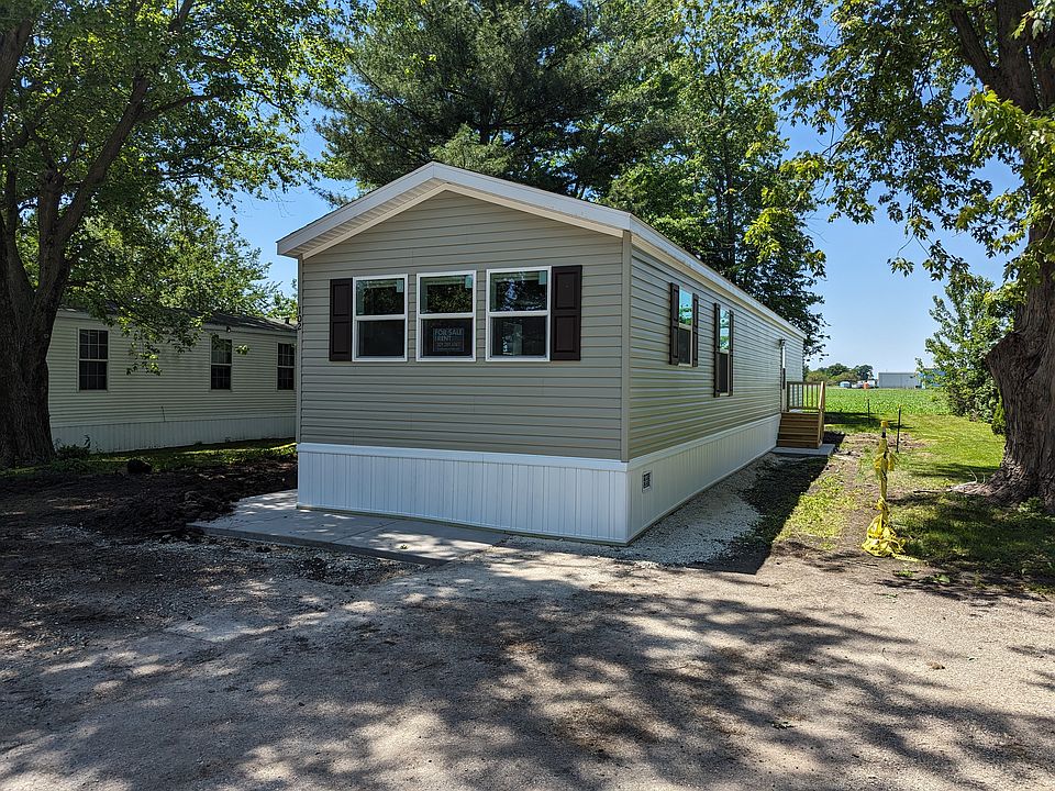 2nd image of 102 Country Elms Est