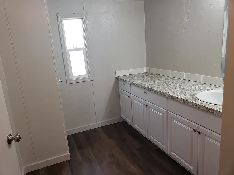 121 Teakwood St — Photo 21