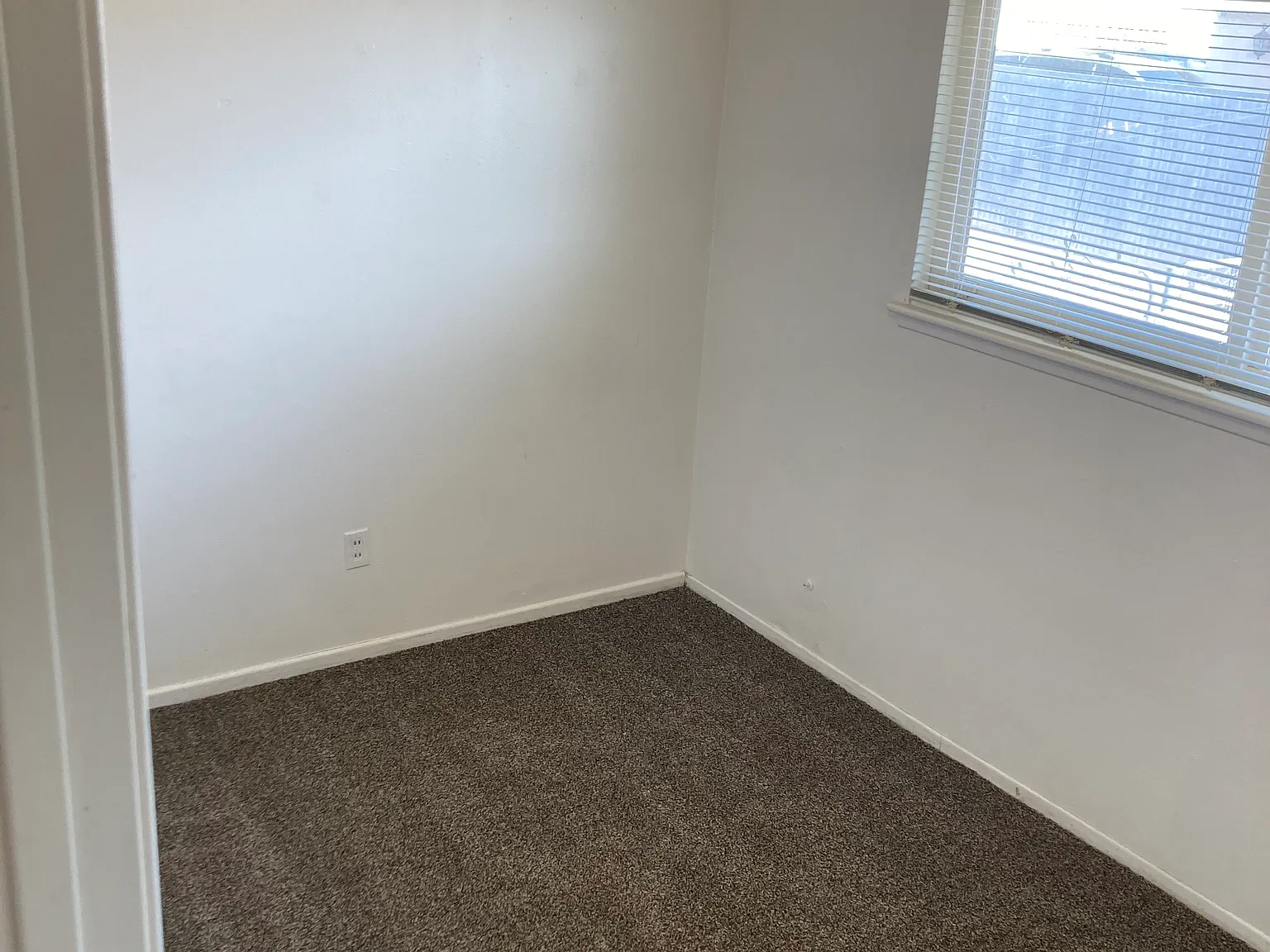 2 bed, 980 sqft, $1,575 — Photo 4