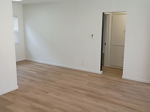 5th image of 1834 N Harvard Blvd #7