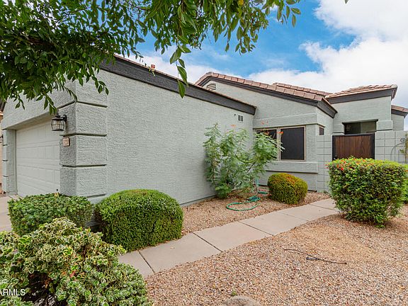 3rd image of 3220 E MALDONADO Drive