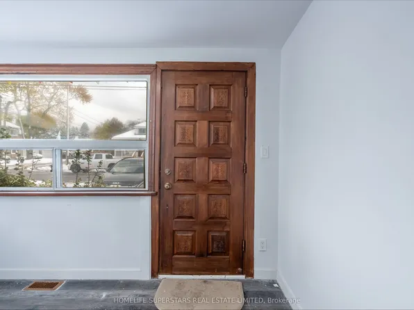 4550 Homewood Ave, Niagara Falls, ON L2E 4X8