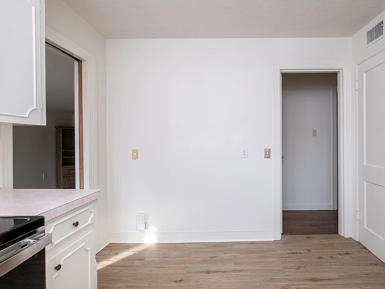505 Skyline Dr — Photo 23