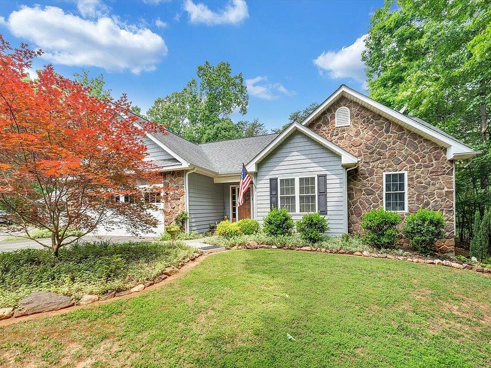 1st image of 92 Crawford Dr
