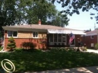 21901 Kramer St, Saint Clair Shores, MI