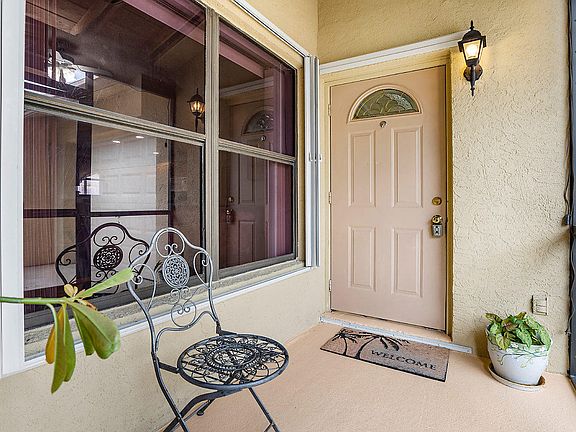 4th image of 3605 Edgar Ave