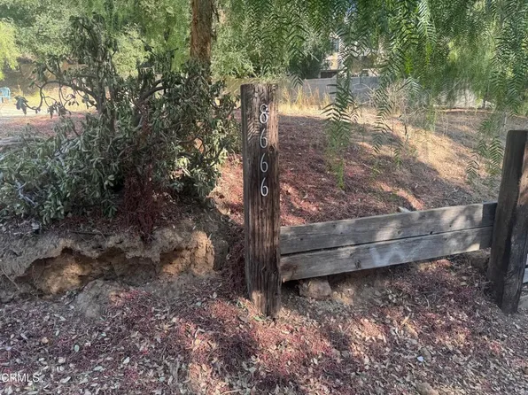 8666 Valley Flores, West Hills, CA 91304