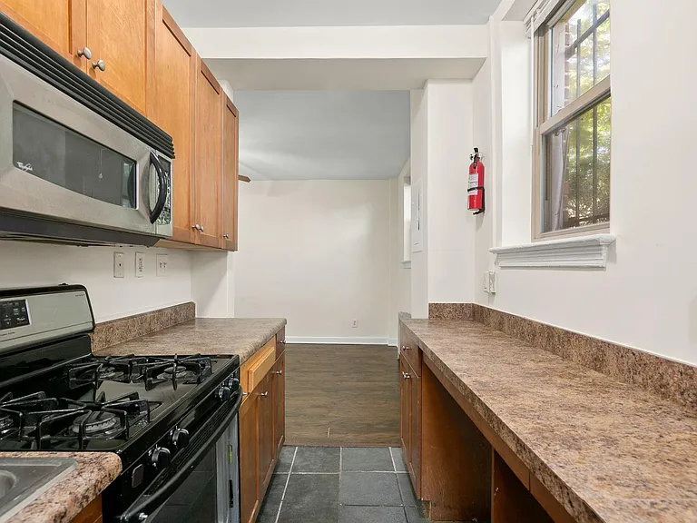 3937 S St SE — Photo 20
