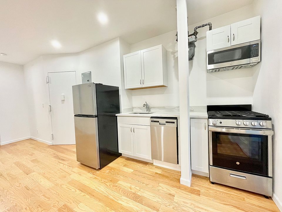 1st image of 321 E 88th St APT 18