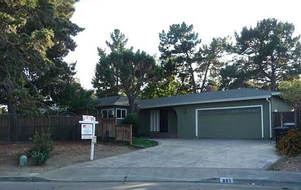 1st image of 855 Coakley Dr