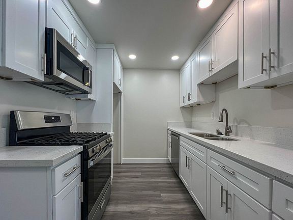 2nd image of 6535 Pickering Ave APT 19