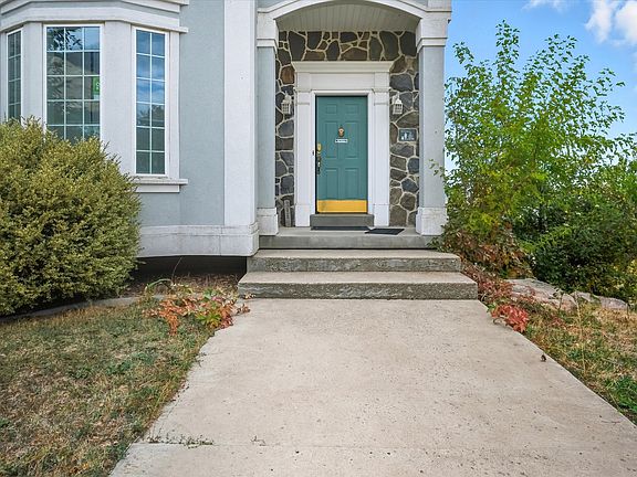 5th image of 2887 N Viewcrest Cir E