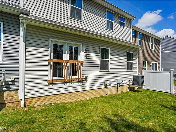 2nd image of 1632 Cypress Ct