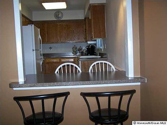 3rd image of 806 Bounty Ct #6A