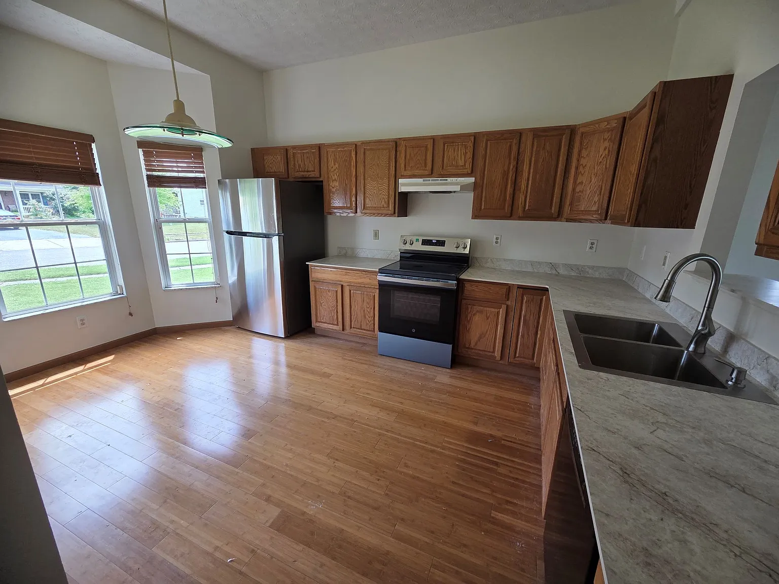4778 Elmont Pl — Photo 4
