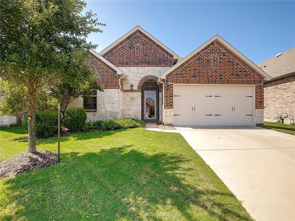 1st image of 303 Blackhaw Dr