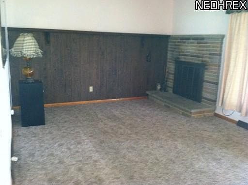 2nd image of 3065 Oak St