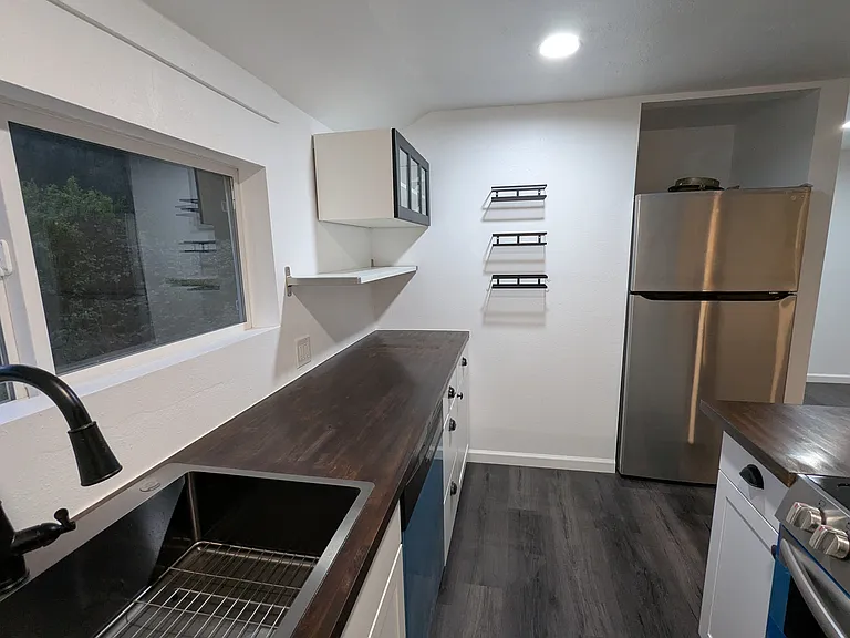 1210 Madison St — Photo 28