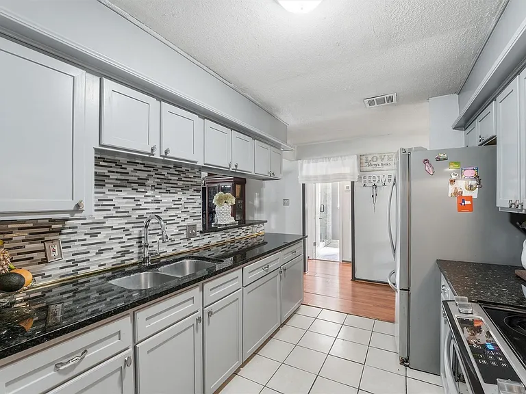 6203 Sunnygate Dr — Photo 6