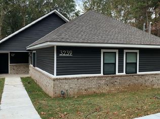 3239 Chatfield Rd, Bauxite, AR 72011