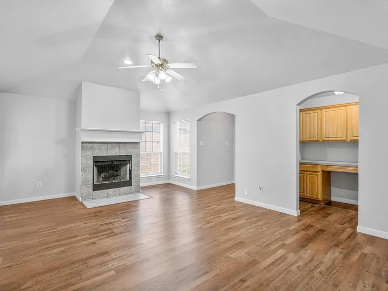 9212 Coral Ln — Photo 4