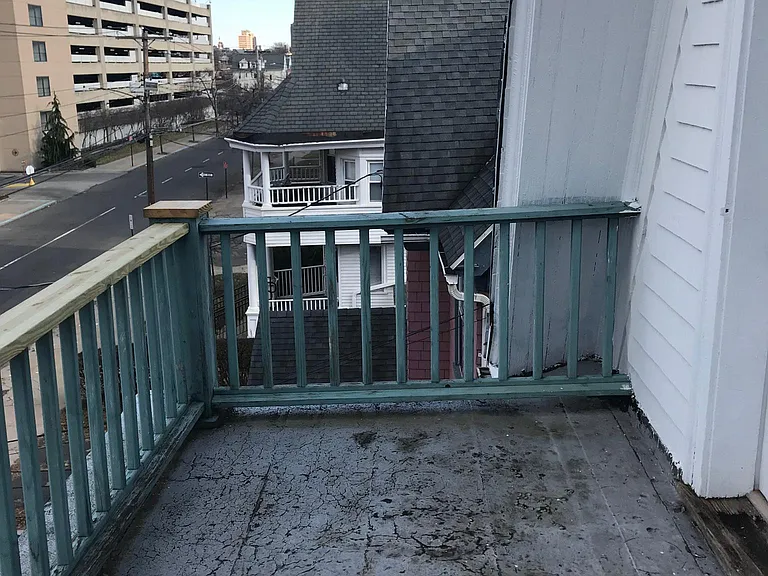 654 George St #3 — Photo 10