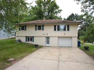 1120 Mark Ct, Newport, MN 55055