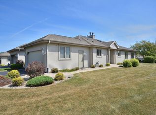 W175N8064 Robin Cir, Menomonee Falls, WI 53051