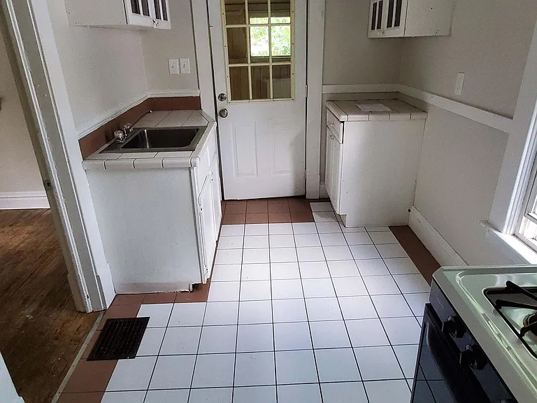 119 Paddock Ave SE #2 — Photo 3