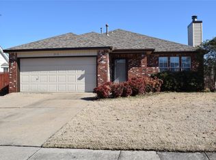 513 S Oak Ave W, Broken Arrow, OK 74012