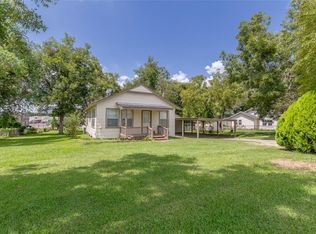 103 Hillside Dr, Liberty, TX 77575