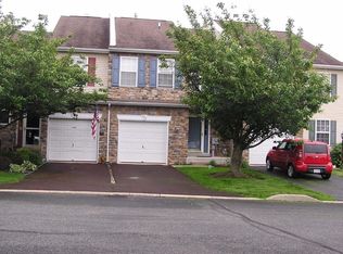 523 Buckingham Ct, Harleysville, PA 19438