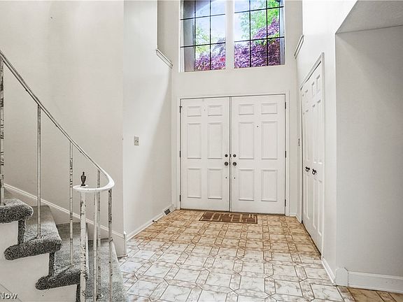 3rd image of 22582 Vine Ct