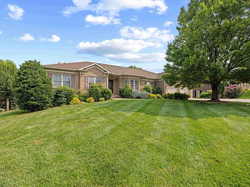 1st image of 319 Melvin Cir