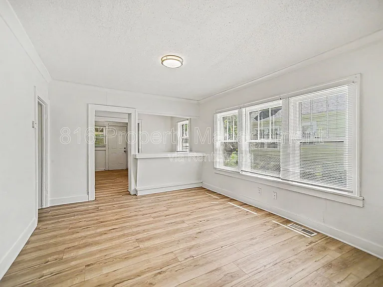 6431 S Benton Ave — Photo 5