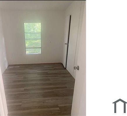 4th image of 1121 Lee Road 203