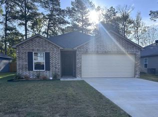 766 Gussy Ln, Benton, AR 72019