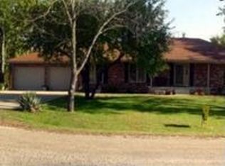 7897 Cherokee Cir, Ozawkie, KS 66070