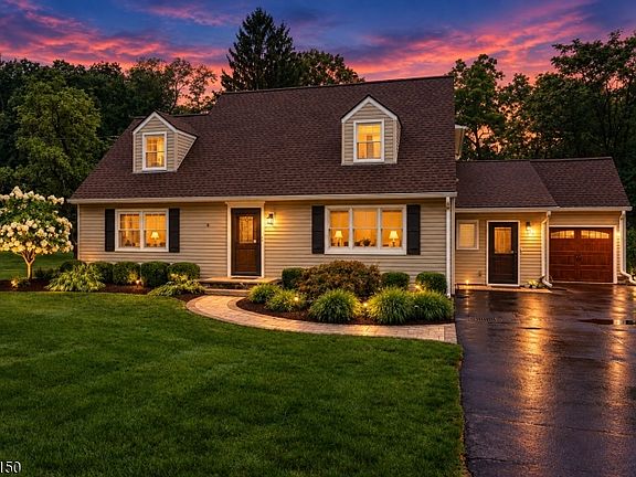 2nd image of 511 Openaki Rd