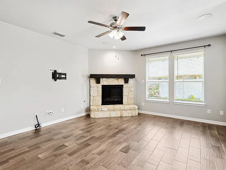 2108 Blackrail Ct — Photo 4