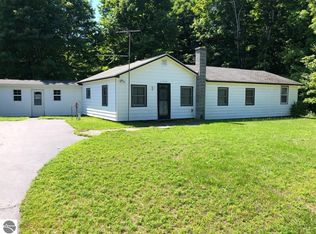 11525 Cinder Rd, Beulah, MI 49617