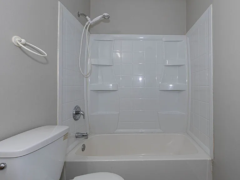 5713 Marlette Ct — Photo 14