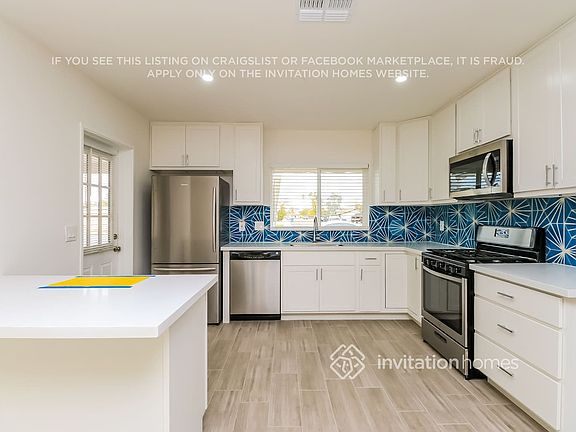 4th image of 743 W Ivanhoe St