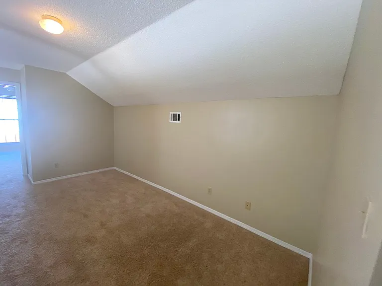 24 Neptune Dr — Photo 33