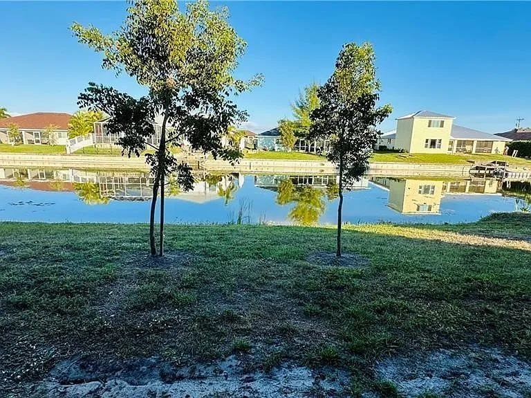 3301 SW 15th Pl — Photo 30