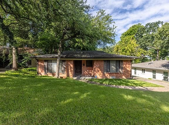 2nd image of 1045 Tipperary Dr