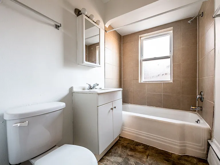 5018 W Jackson — Photo 23