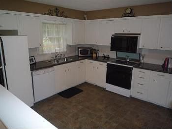 4th image of 3110 N 84th Pl